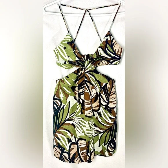 Dress - Picture 1 of 5